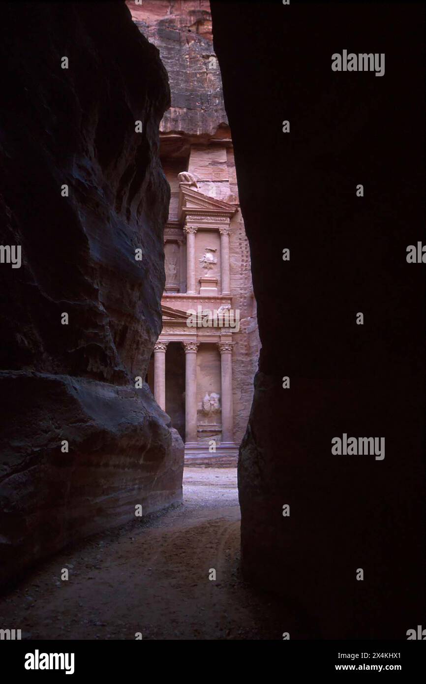 Al-Khazneh Treasury, Siq Fragure, Petra, Giordania Foto Stock