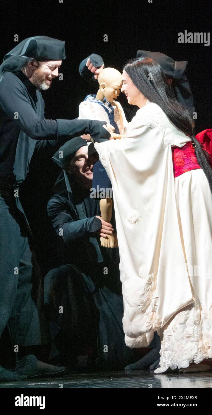 Sipario, cast di Madama Butterfly di Puccini, Metropolitan Opera House, New York City, USA Foto Stock