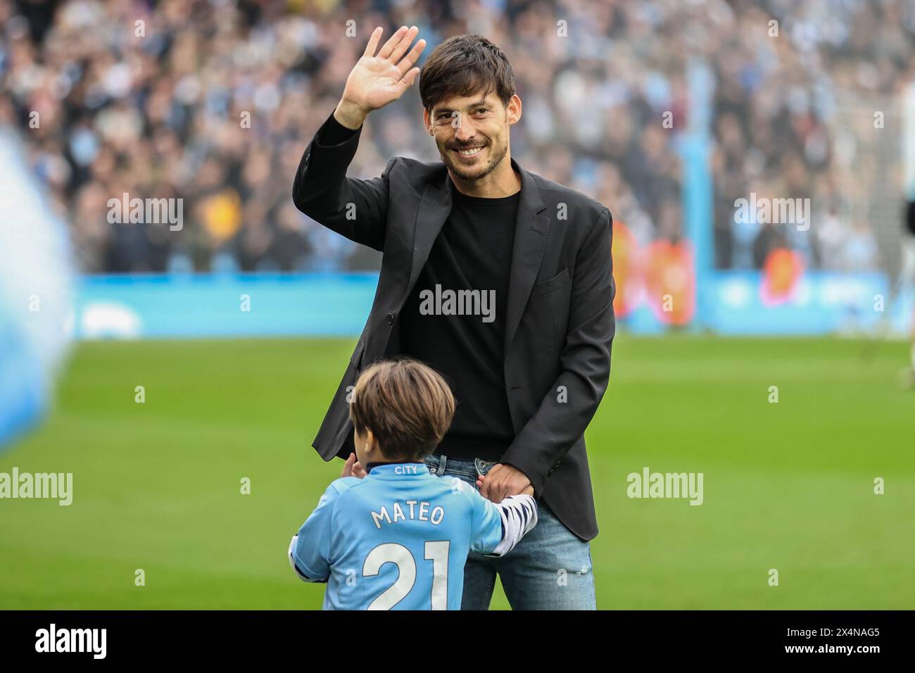 L'ex giocatore del Manchester City David Silva durante la partita di Premier League Manchester City vs Wolverhampton Wanderers all'Etihad Stadium, Manchester, Regno Unito, 4 maggio 2024 (foto di Mark Cosgrove/News Images) Foto Stock