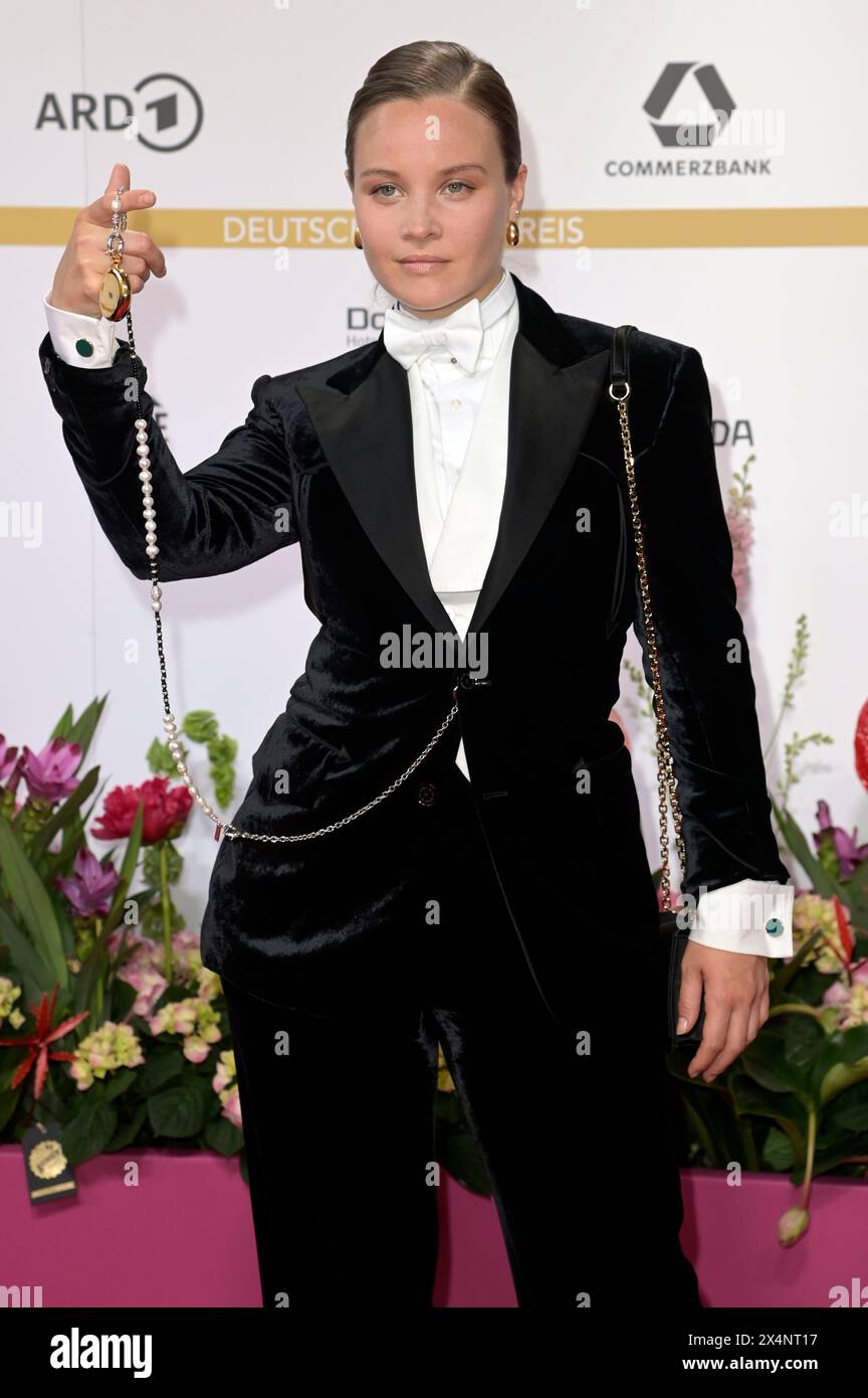 Sonja Gerhardt bei der 74. Verleihung des Deutschen Filmpreises 2024 im Theater am Potsdamer Platz. Berlino, 03.05.2024 Foto Stock