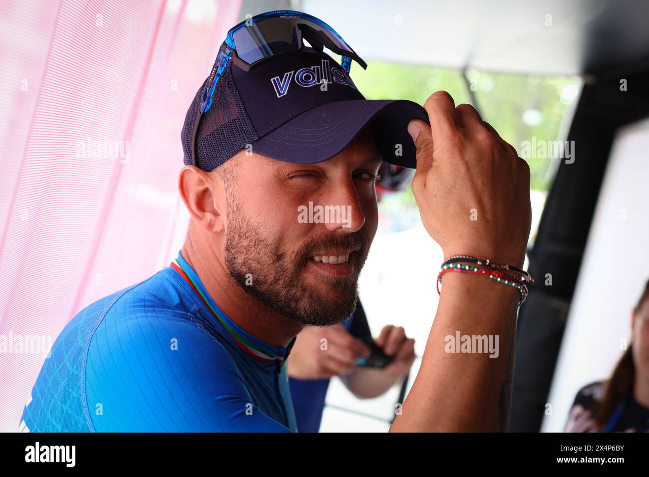 Torino, Italia. 4 maggio 2024. 1° tappa Torino-Torino Torino - 4 maggio 2024. Sport - ciclismo . Giro-e nella foto: Sonny Colbrelli (foto di Alessandro Garofalo/Lapresse) credito: LaPresse/Alamy Live News Foto Stock