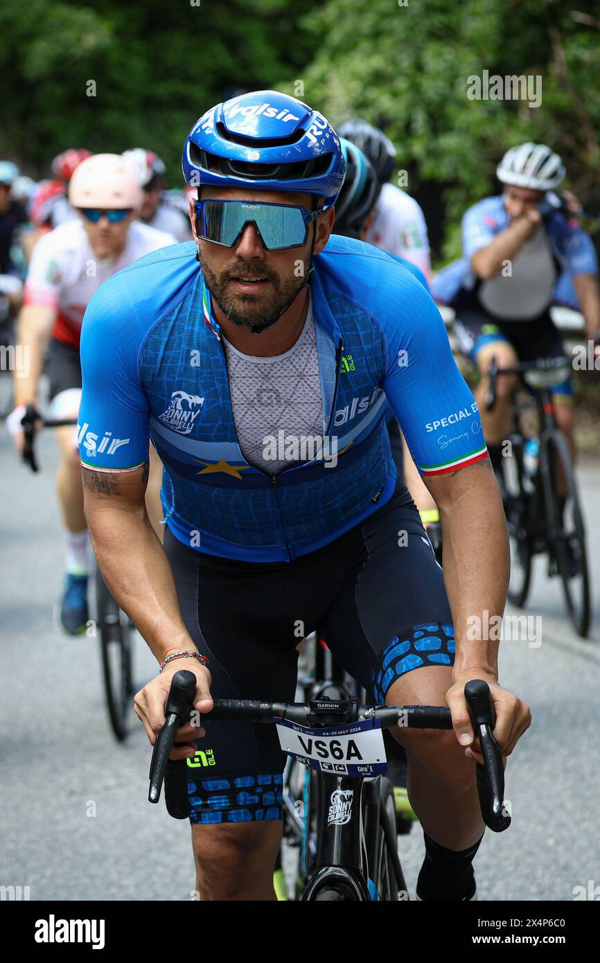 Torino, Italia. 4 maggio 2024. 1° tappa Torino-Torino Torino - 4 maggio 2024. Sport - ciclismo . Giro-e nella foto: Sonny Colbrelli (foto di Alessandro Garofalo/Lapresse) credito: LaPresse/Alamy Live News Foto Stock