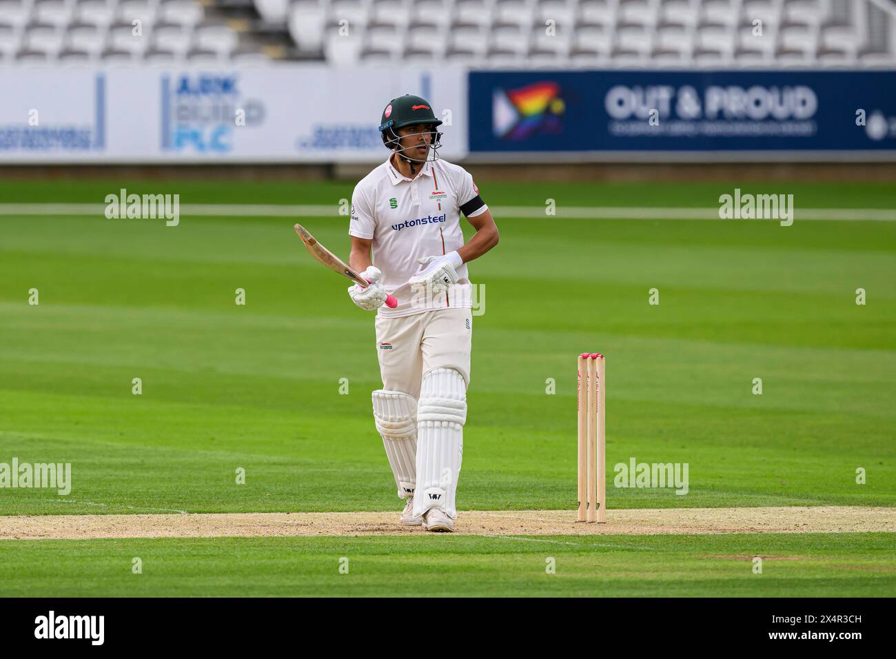 LONDRA, REGNO UNITO. 4 maggio, 24. Ben Mike del Leicestershire in azione durante il giorno 2 del Vitality County Championship Middlesex contro Leicestershire al Lord's Cricket Ground sabato 4 maggio 2024 a LONDRA IN INGHILTERRA. Crediti: Taka Wu/Alamy Live News Foto Stock