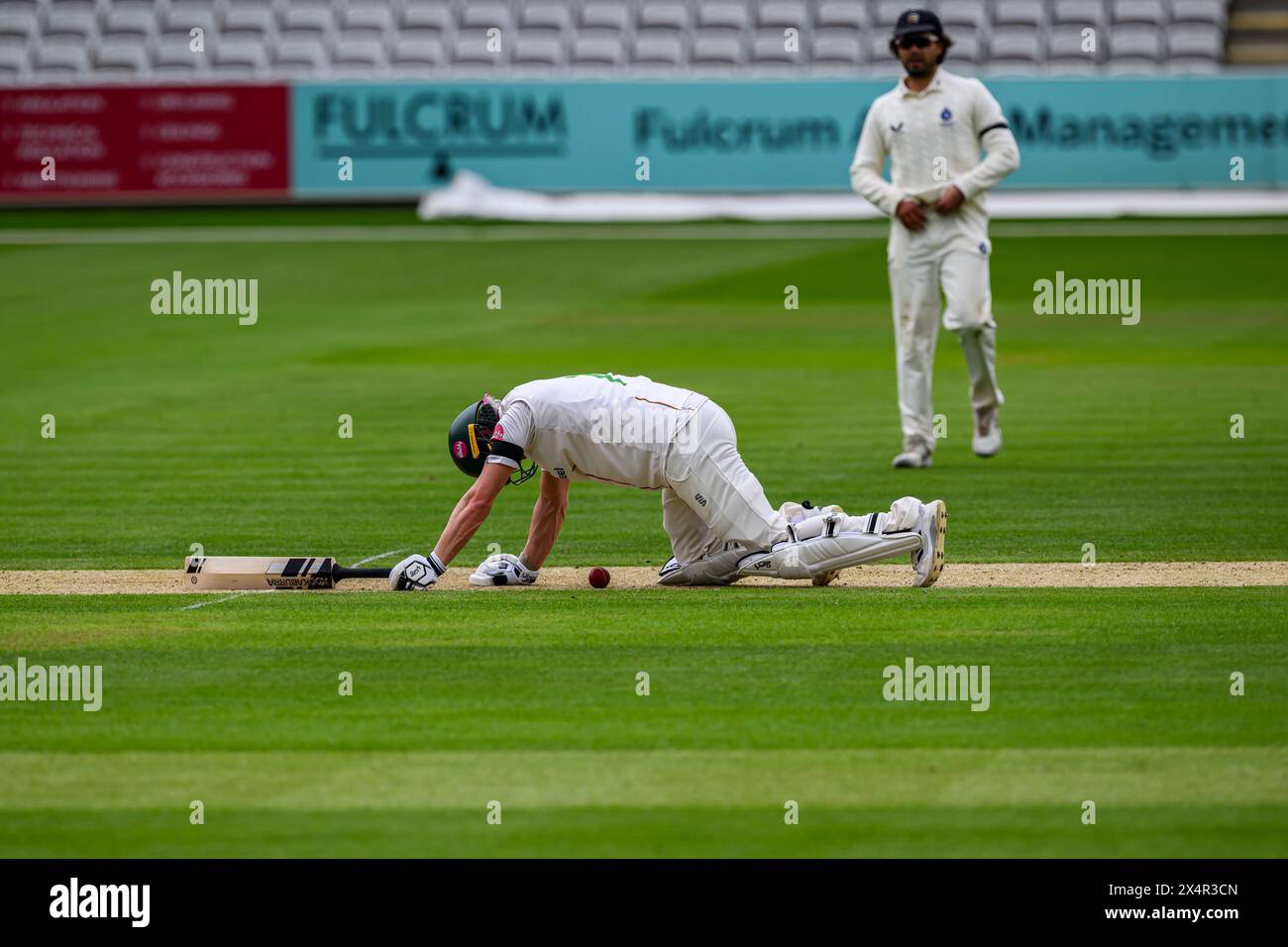 LONDRA, REGNO UNITO. 4 maggio, 24. Olly Cox del Leicestershire durante il secondo giorno del Vitality County Championship Middlesex contro Leicestershire al Lord's Cricket Ground sabato 4 maggio 2024 a LONDRA IN INGHILTERRA. Crediti: Taka Wu/Alamy Live News Foto Stock