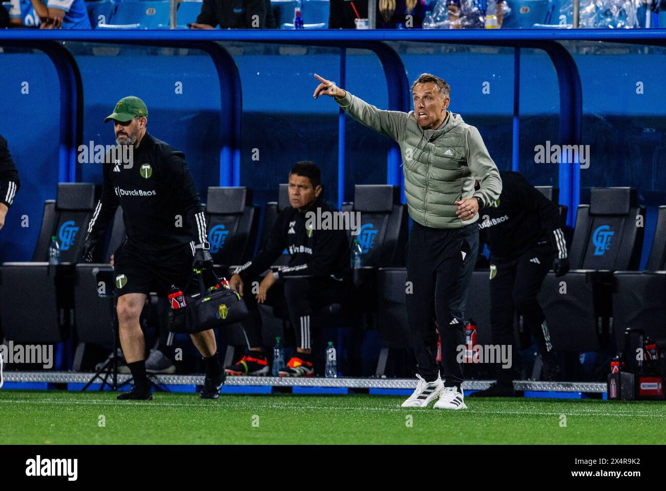 Charlotte, North Carolina, Stati Uniti. 4 maggio 2024. Il manager dei Portland Timbers Phil Neville reagisce dopo che uno dei suoi giocatori va contro i Charlotte FC nella partita di Major League Soccer al Bank of America Stadium di Charlotte, NC. (Scott KinserCal Sport Media). Crediti: csm/Alamy Live News Foto Stock