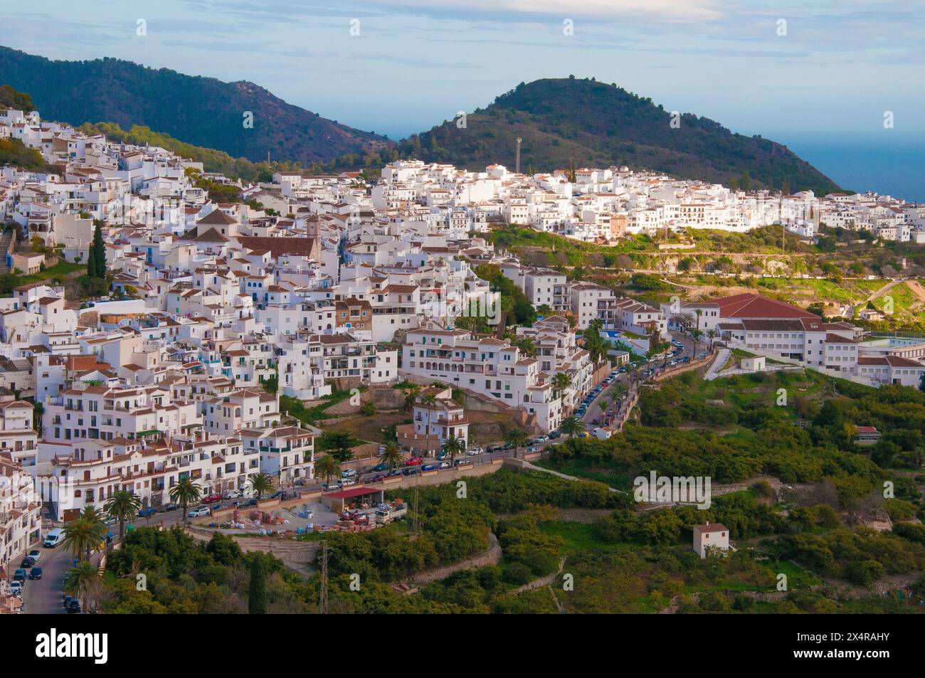 "Villaggio bianco" di Frigiliana nella regione Axarquia dell'Andalusia, Spagna meridionale Foto Stock