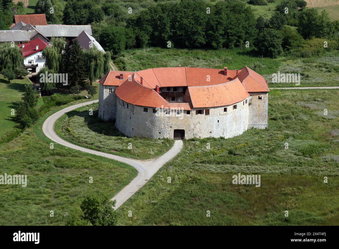 Il castello della città vecchia di Ribnik era usato come difesa contro i nemici del XIII secolo, in Croazia Foto Stock