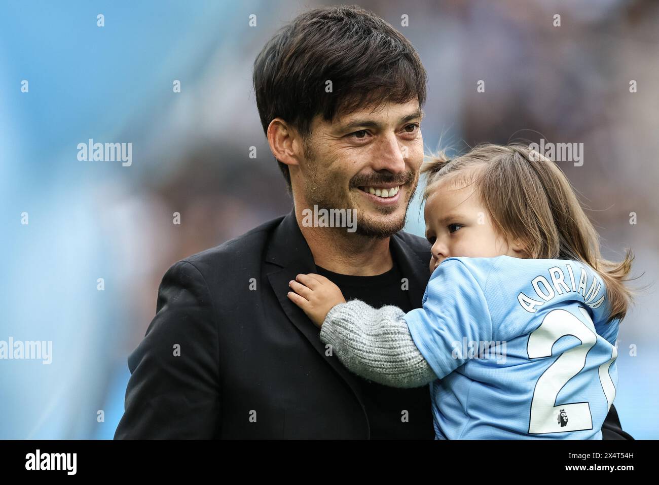 L'ex giocatore del Manchester City David Silva durante la partita di Premier League Manchester City vs Wolverhampton Wanderers all'Etihad Stadium, Manchester, Regno Unito, 4 maggio 2024 (foto di Mark Cosgrove/News Images) Foto Stock