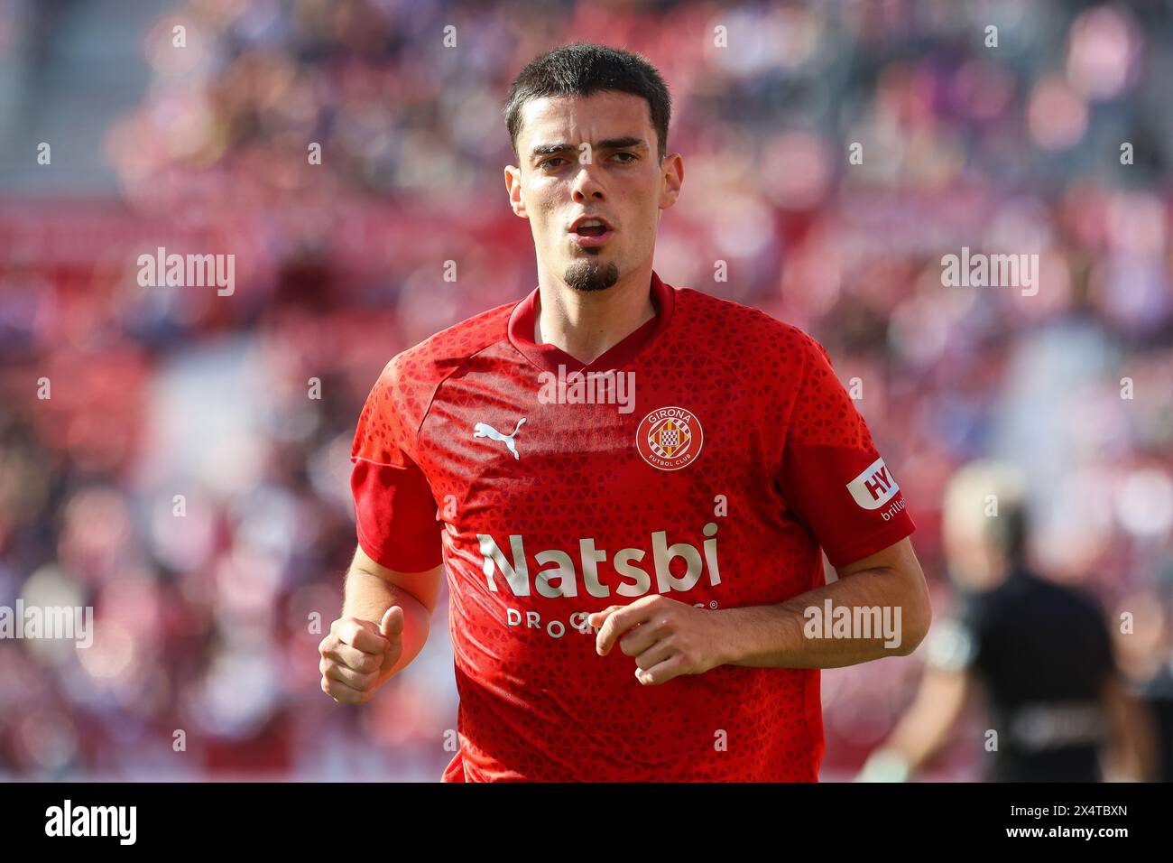 Girona, Spagna. 4 maggio 2024. Miguel Gutierrez di Girona si sta scaldando prima della partita di LaLiga tra Girona e FC Barcelona all'Estadi Montilivi di Girona. (Photo Credit: Gonzales Photo/Alamy Live News Foto Stock