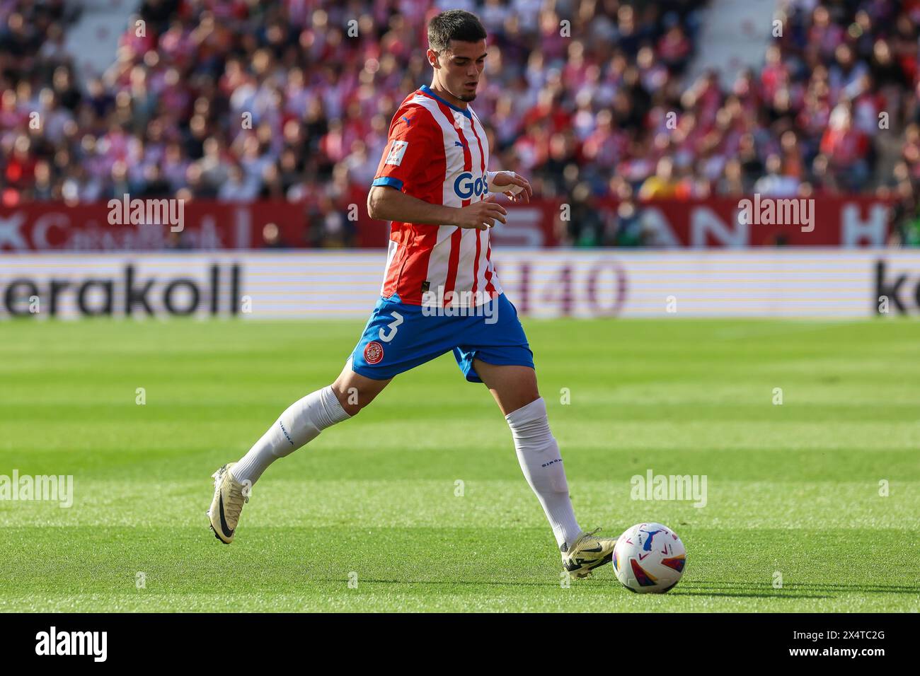 Girona, Spagna. 4 maggio 2024. Miguel Gutierrez (3) di Girona visto durante la partita di LaLiga tra Girona e FC Barcelona all'Estadi Montilivi di Girona. (Photo Credit: Gonzales Photo/Alamy Live News Foto Stock