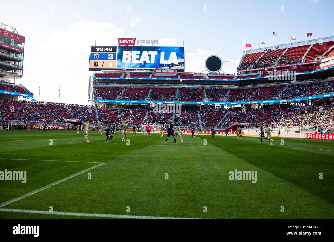 4 maggio 2024 Santa Clara, CALIFORNIA USA San Jose e Los Angeles sul campo di gioco durante la partita MLS tra il Los Angeles Football Club e i San Jose Earthquakes. San Jose ha battuto il LAFC 3-1 al Levi's Stadium di San Clara, California. Thurman James/CSM (immagine di credito: © Thurman James/Cal Sport Media) Foto Stock