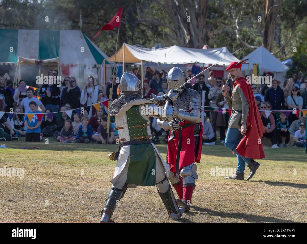Medieval Fair South Australia, giostre di cavalieri, competizioni d'armi, eventi di intrattenimento per la comunità Foto Stock