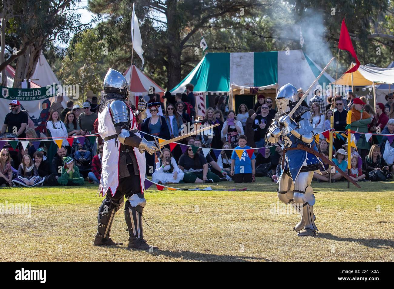 Medieval Fair South Australia, giostre di cavalieri, competizioni d'armi, eventi di intrattenimento per la comunità Foto Stock