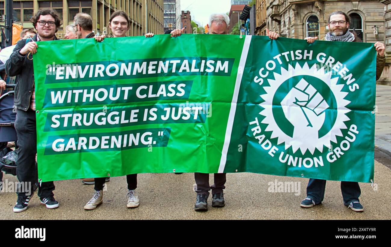 Glasgow, Scozia, Regno Unito. 5 maggio 2024: STUC May Day March a partire dalle camere della città e da george Square con marce simili che si svolgono ad Edimburgo e Aberdeen . Credit Gerard Ferry/Alamy Live News Foto Stock