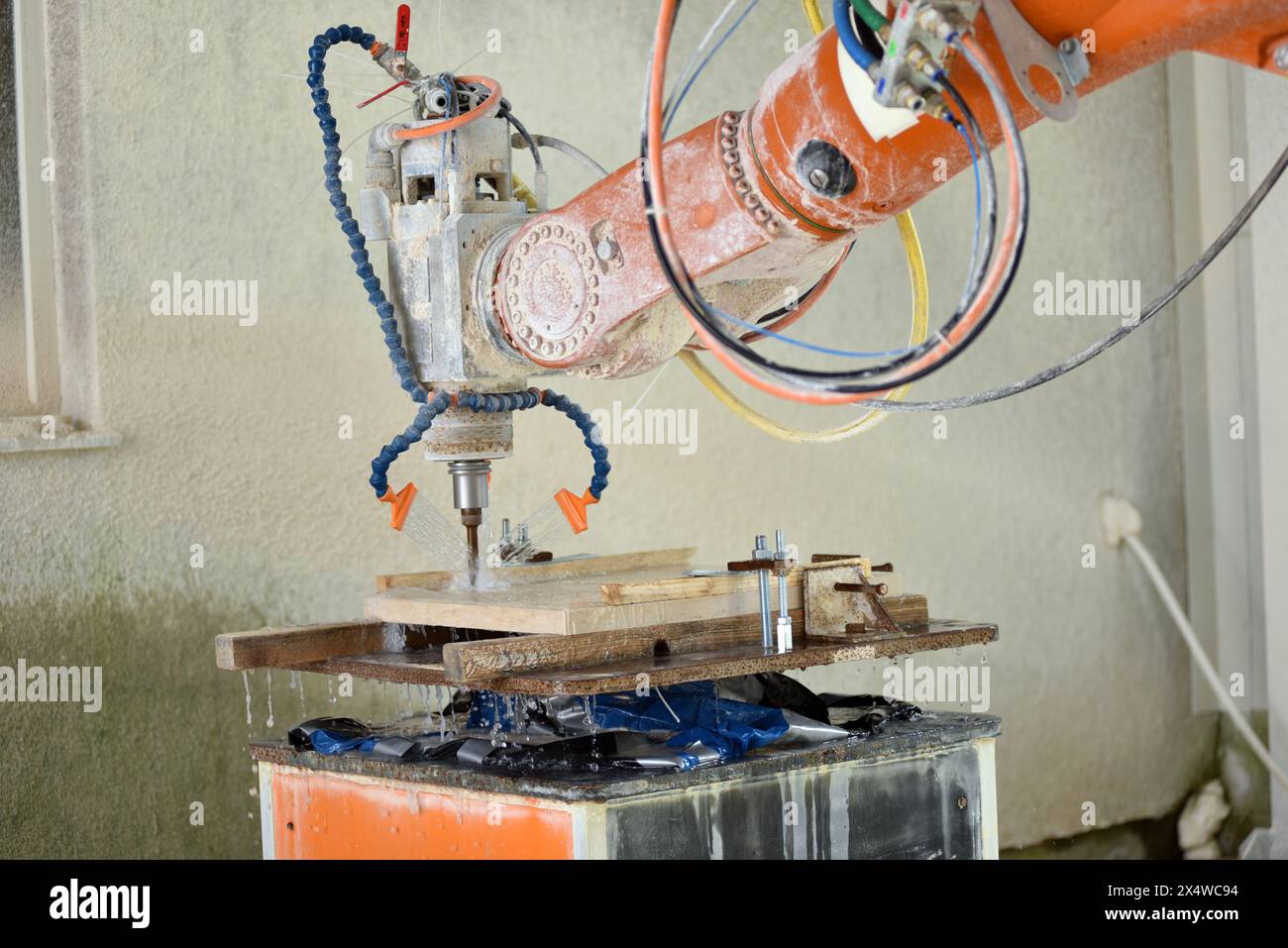 Fresatura robotizzata in rilievo 3D, scultura in pietra Foto Stock