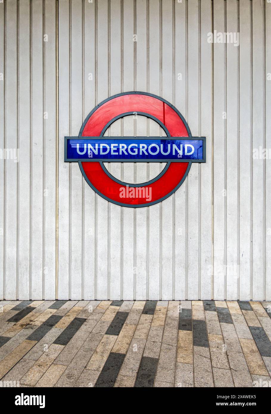 Londra, Regno Unito - 29 aprile 2024: A più di 160 anni, la metropolitana di Londra è la metropolitana più antica del mondo Foto Stock