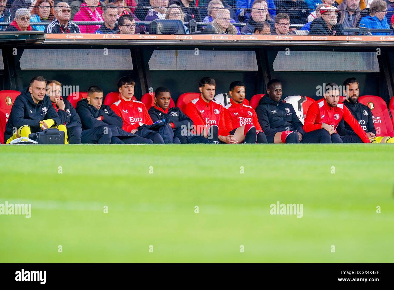 Rotterdam, Nederland. 5 maggio 2024. ROTTERDAM, 05-05-2024, Stadium Feijenoord/De Kuip, calcio, Eredivisie olandese, stagione 2023/2024, Feyenoord - PEC Zwolle, Bench of Feyenoord crediti: Pro Shots/Alamy Live News Foto Stock