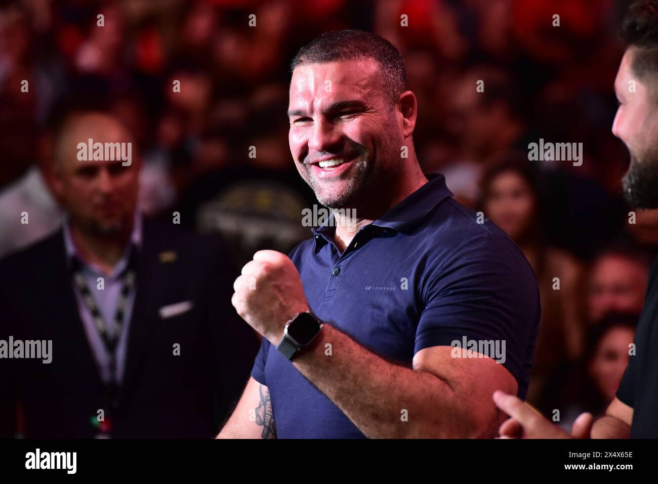 Rio De Janeiro, RJ, Brasile. 4 maggio 2024. RIO DE JANEIRO, RJ - 4 MAGGIO: L'ex campione UFC Mauricio Shogun festeggia dopo essere stato nominato membro della UFC Hall of Fame Class del 2024 durante l'evento UFC 301 alla Farmasi Arena il 4 maggio 2024 a Rio de Janeiro, RJ, Brasile. (Foto di Leandro Bernardes/PxImages) credito: PX Images/Alamy Live News Foto Stock