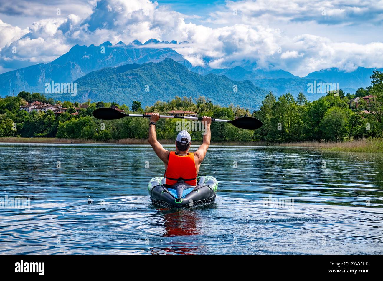 Escursioni in canoa sul lago Pusiano Foto Stock