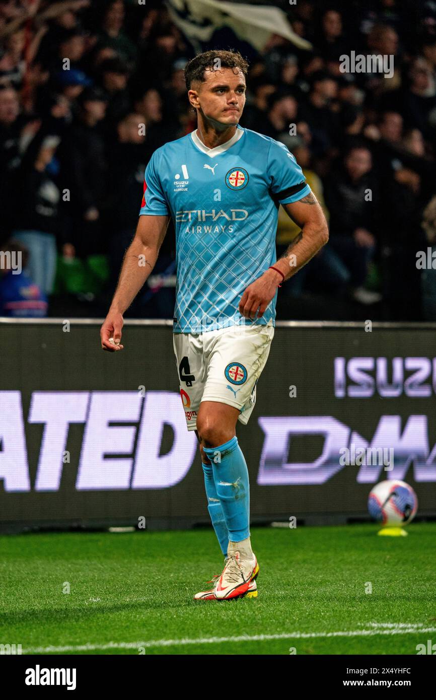 Melbourne, Australia. 5 maggio 2024. Melbourne Victory vs Melbourne City - 2024 Isuzu UTE A-League Men's Finals Series - Elimination Final 1 - AAMI Park. Il Melbourne City Defender Vicente Fernandez (#14) torna al dugout dopo essere stato sostituito durante la finale 1 di A-League Men's Elimination 2024 tra Melbourne Victory FC e Melbourne City FC. Foto: James Forrester/Alamy Live News Foto Stock