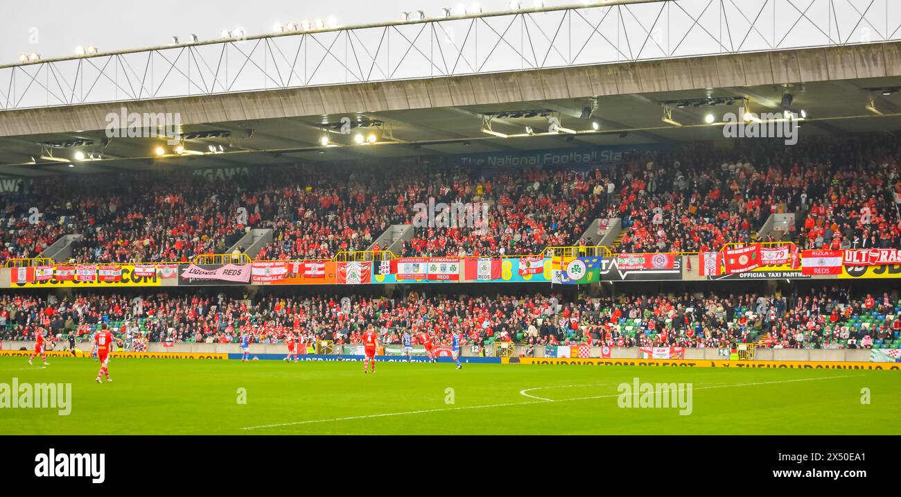 Clearer Water Irish Cup Final 2023/24, Cliftonville FC vs Linfield FC, National Stadium at Windsor Park, Belfast. Foto Stock