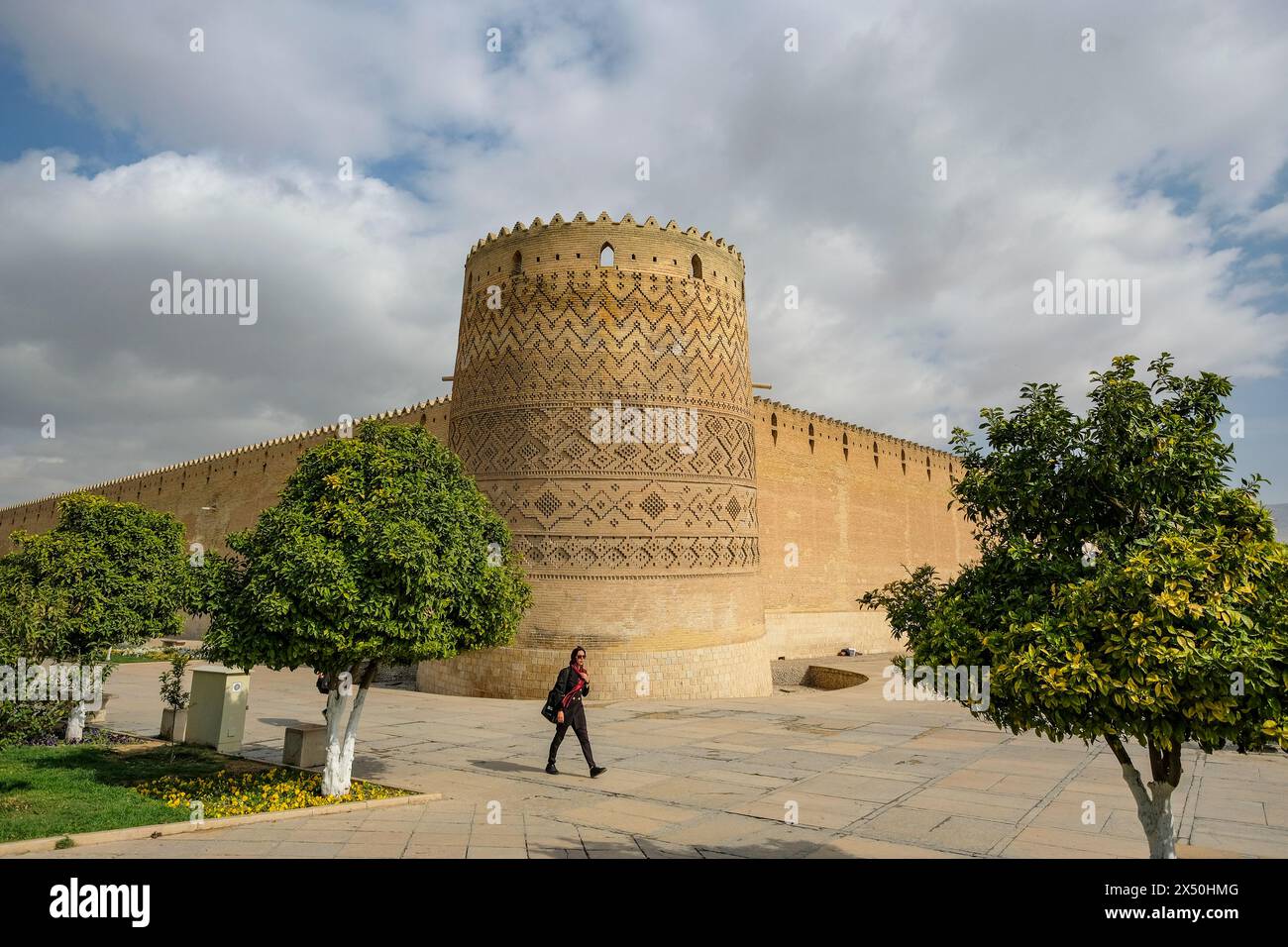 Shiraz, Iran - 16 marzo 2024: The Arg of Karim Khan è una cittadella situata a Shiraz, Iran. Foto Stock