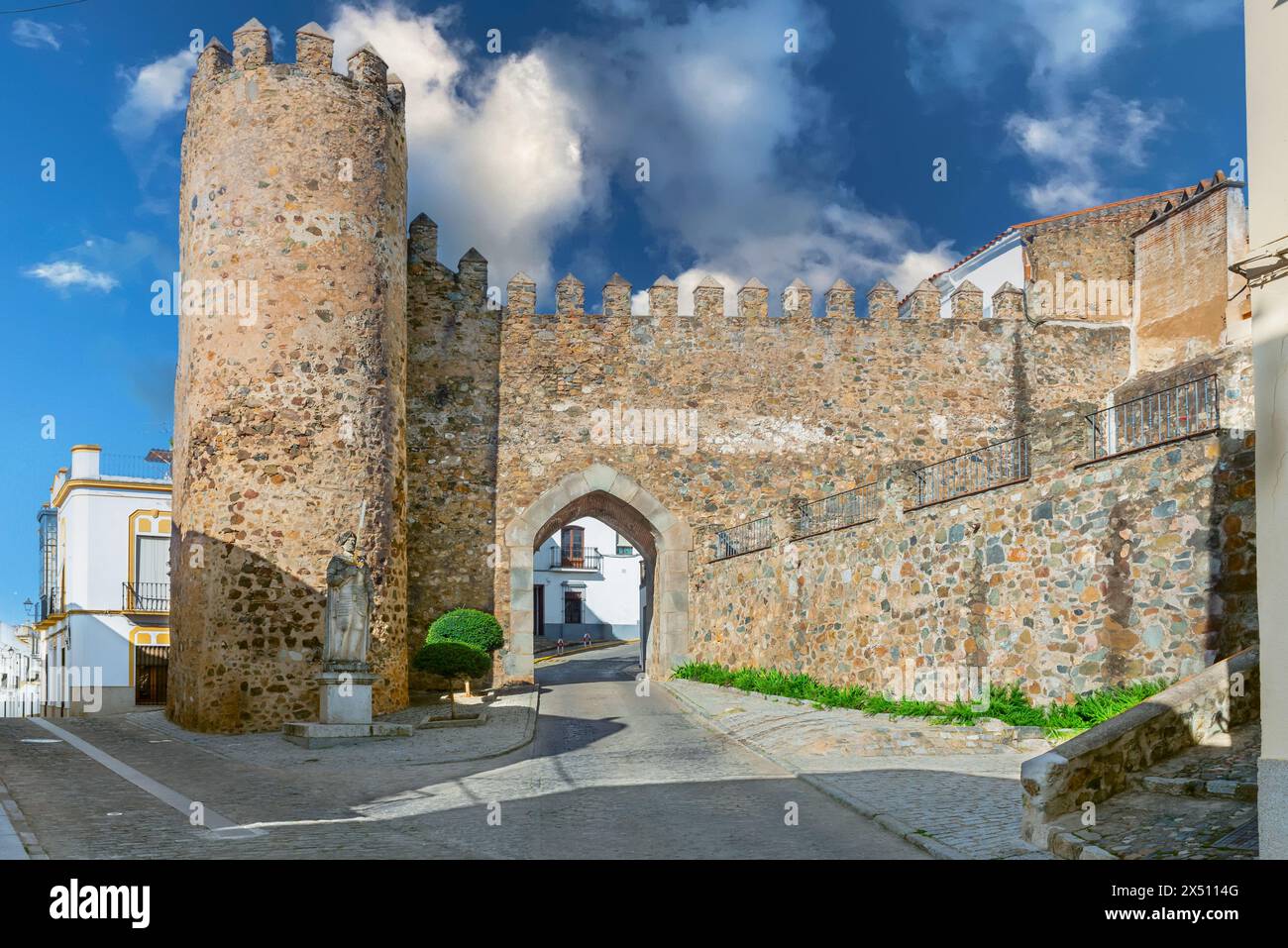 Porta di Burgos a Jerez de los Caballeros, Badajoz Foto Stock