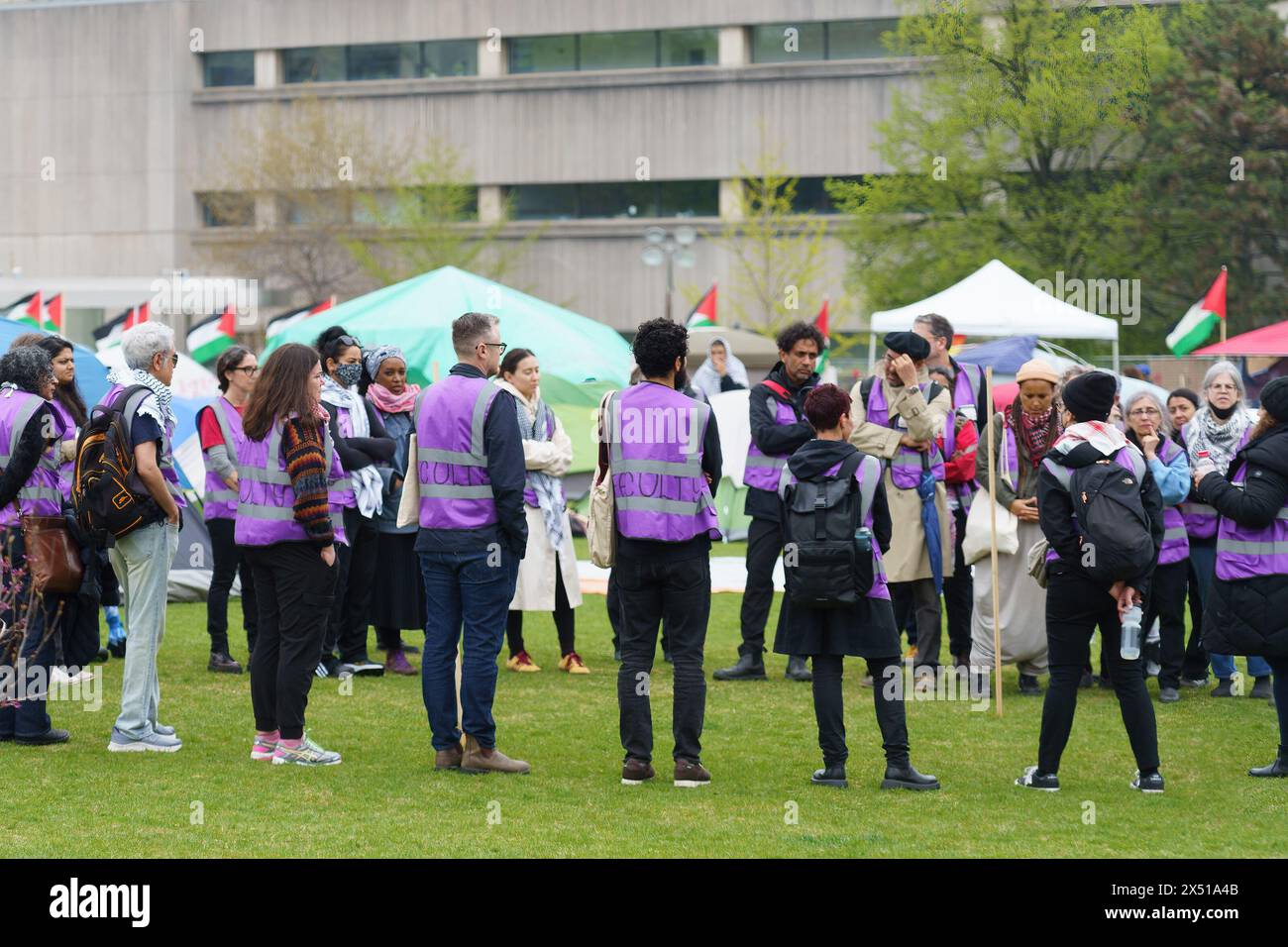 Protesta dell'accampamento a sostegno della causa palestinese durante il conflitto israelo-Hamas a Toronto, Canada - 5 maggio 2024 Foto Stock