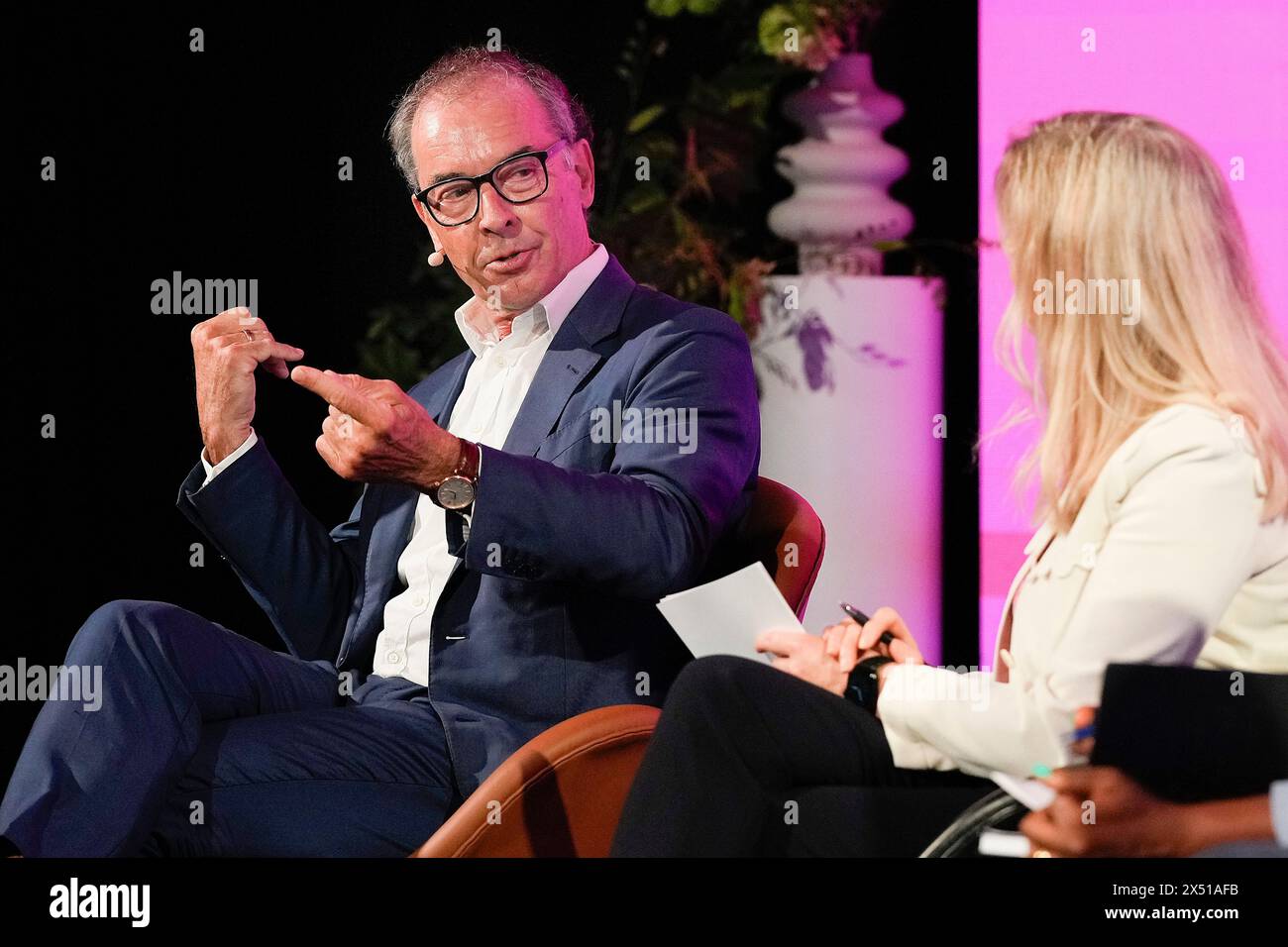 Elsinore, Danimarca. 6 maggio 2024. Mads Krogsgaard Thomsen CEO Novo Nordisk Foundation, Bill Gates Bill &Melinda Gates Foundation, al Novo Nordisk Foundation Global Science Summit di Helsingoer lunedì 6 maggio 2024. La Novo Nordisk Foundation, la Bill & Melinda Gates Foundation e il Wellcome Trust prevedono di investire circa 700 milioni di corone in un progetto triennale per promuovere la salute globale. (Foto: Keld Navntoft credito: Ritzau/Alamy Live News Foto Stock