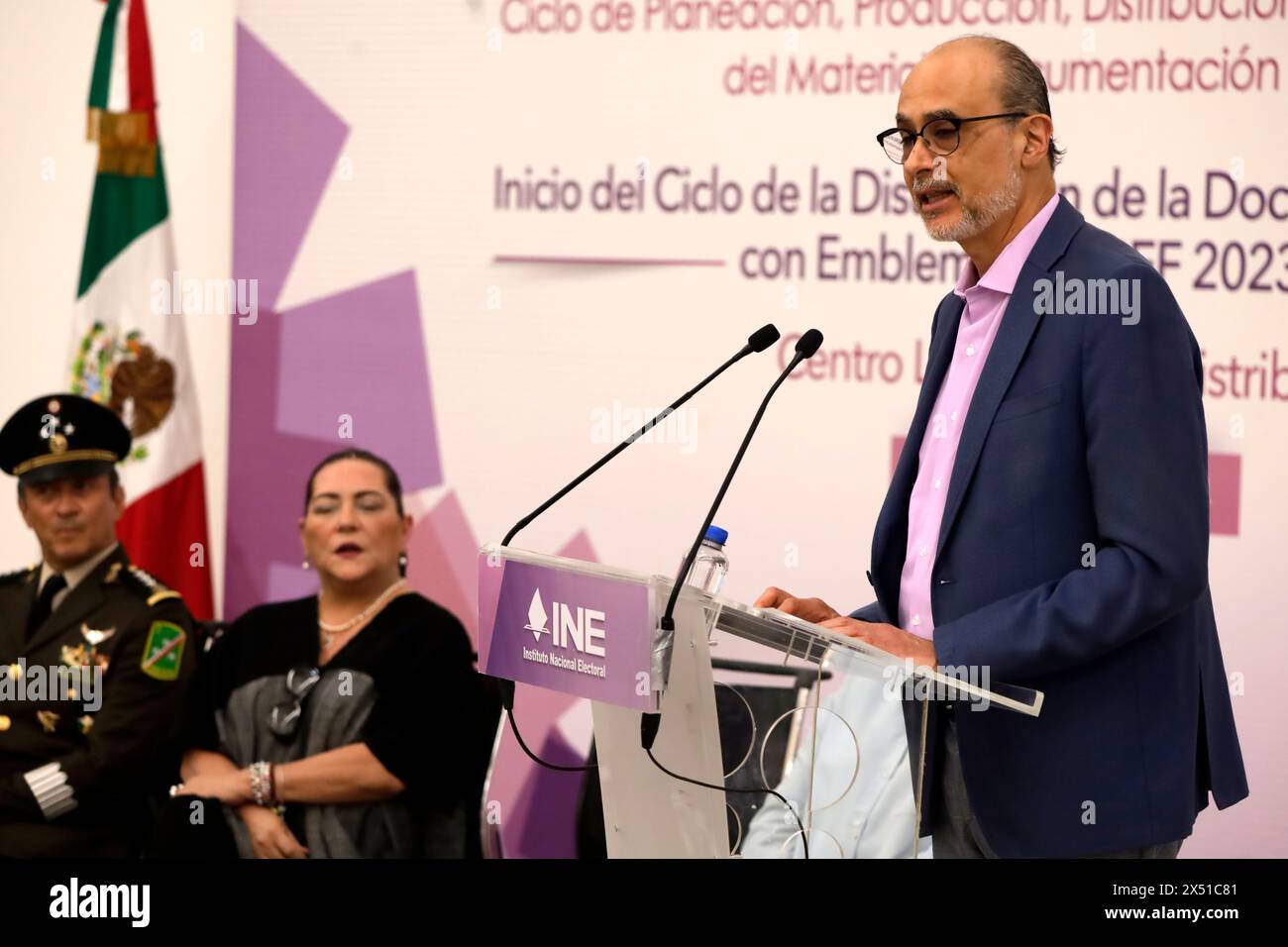 Non esclusiva: Schede elettorali viste durante un tour per mostrare i pacchetti elettorali che saranno utilizzati per le elezioni del Messico del 2024 il 2 giugno Foto Stock
