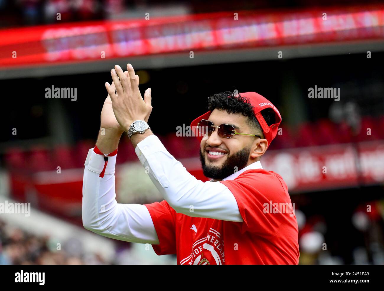 Eindhoven, Paesi Bassi. 6 maggio 2024. EINDHOVEN - Ismael Saibari del PSV durante un giro d'onore al Philips Stadium. La squadra di Eindhoven è diventata campione nazionale per la 25esima volta dopo aver battuto lo Sparta Rotterdam davanti al proprio pubblico. ANP OLAF KRAAK credito: ANP/Alamy Live News Foto Stock