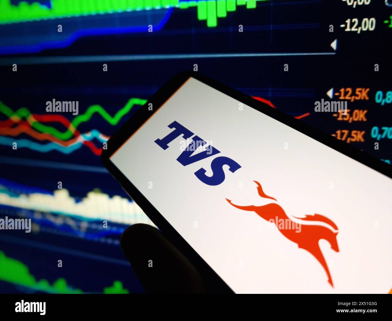 Konskie, Polonia - 29 aprile 2024: Logo della società TVS Motor visualizzato sul telefono cellulare Foto Stock