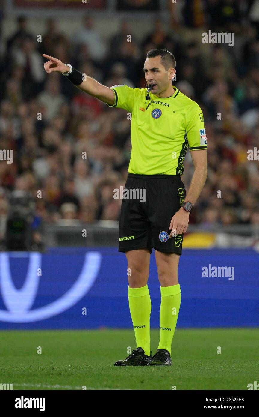 Roma, Italia. 5 maggio 2024. Andrea Colombo arbitro durante la partita di calcio di serie A tra AS Roma e FC Juventus allo stadio Olimpico di Roma, Italia - sabato 5 maggio 2024. Sport - calcio . (Foto di Fabrizio Corradetti/LaPresse) credito: LaPresse/Alamy Live News Foto Stock