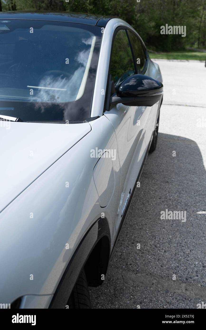 Mustang Mach e, bianco spazio Foto Stock
