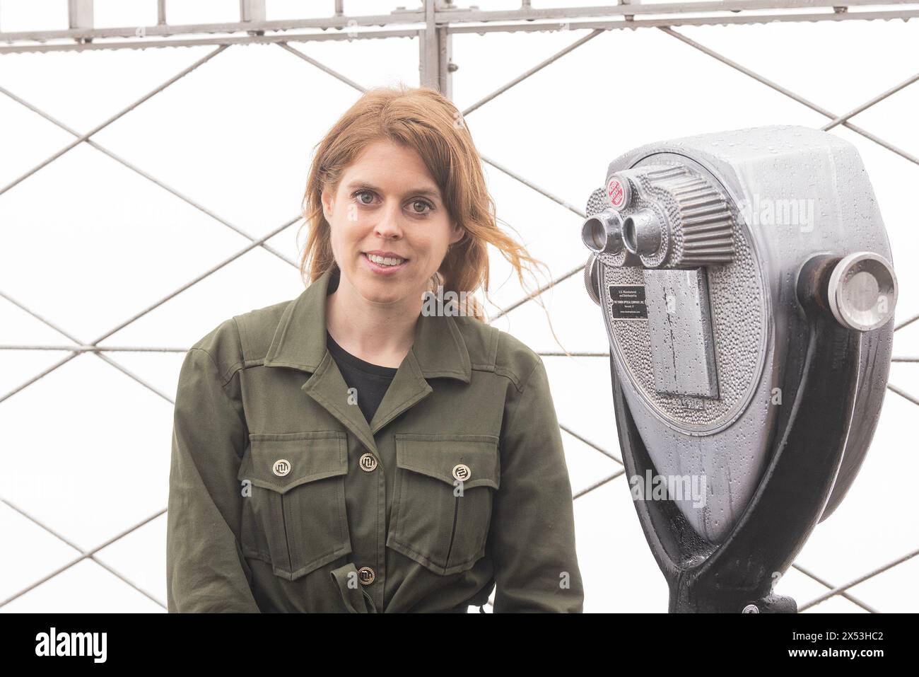 6 maggio 2024, New York, New York, Stati Uniti: Sua altezza reale Principessa Beatrice di York illumina l'Empire State Building in collaborazione con Outward bound per raccogliere fondi per il programma educativo. (Credit Image: © Lev Radin/Pacific Press via ZUMA Press Wire) SOLO PER USO EDITORIALE! Non per USO commerciale! Foto Stock