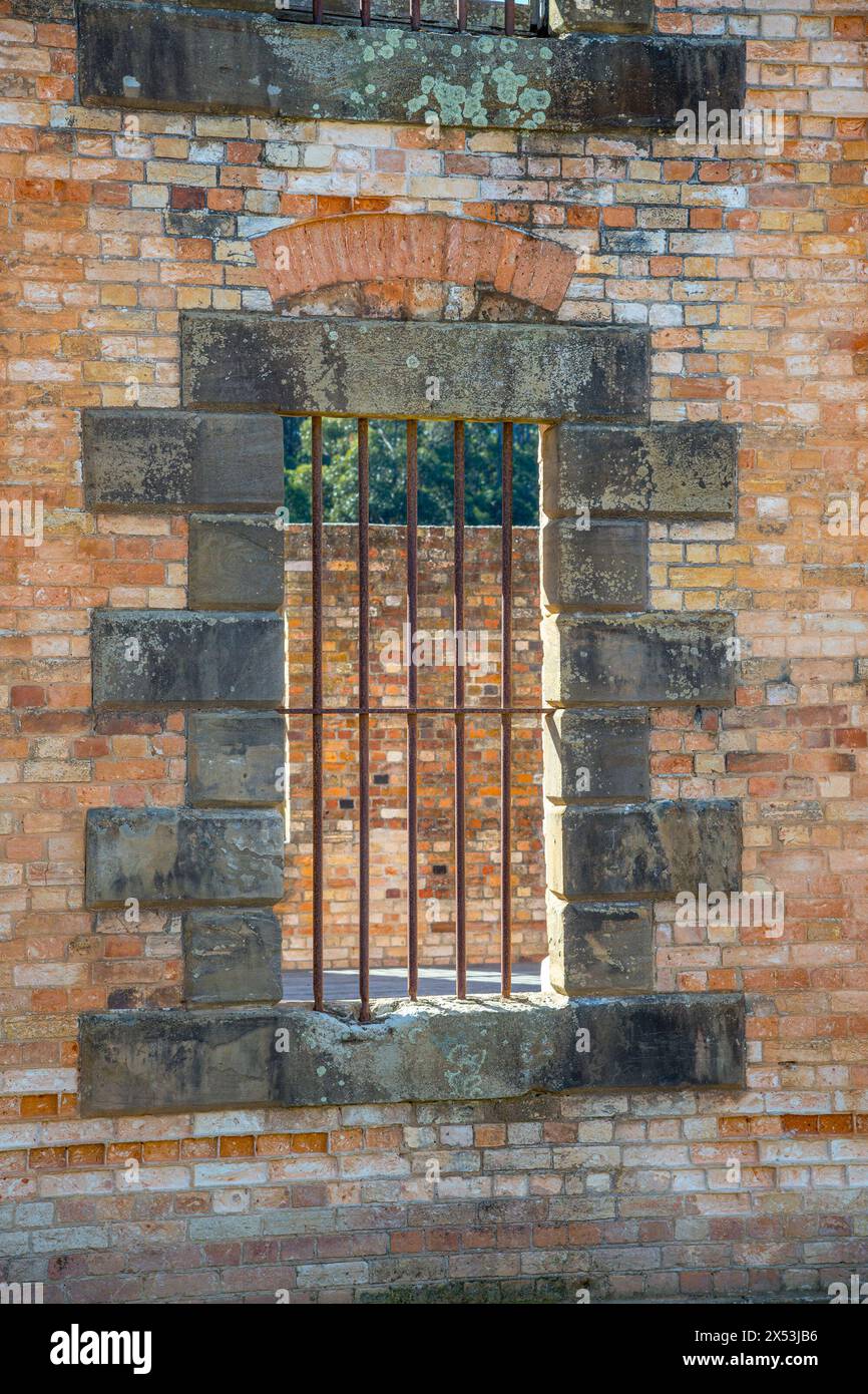 Windows nel penitenziario presso il sito storico di Port Arthur, Tasmania, Australia Foto Stock