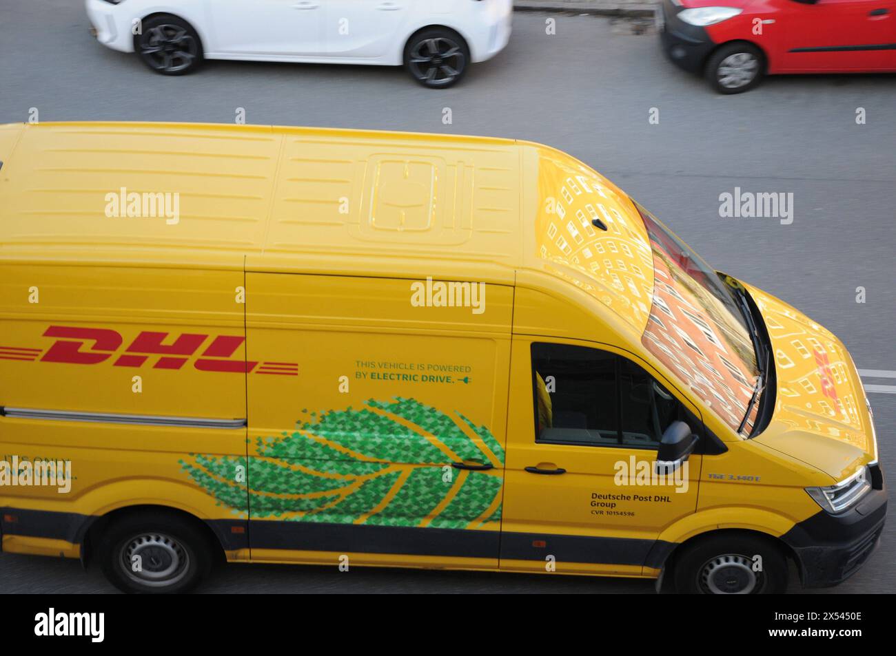 Copenhagen/ Danimarca/07 MAGGIO 2024 2024/ DHL van tedesco a Katrup Copenhagen foto. Francis Joseph Dean/Dean Pictures non per uso commerciale Foto Stock