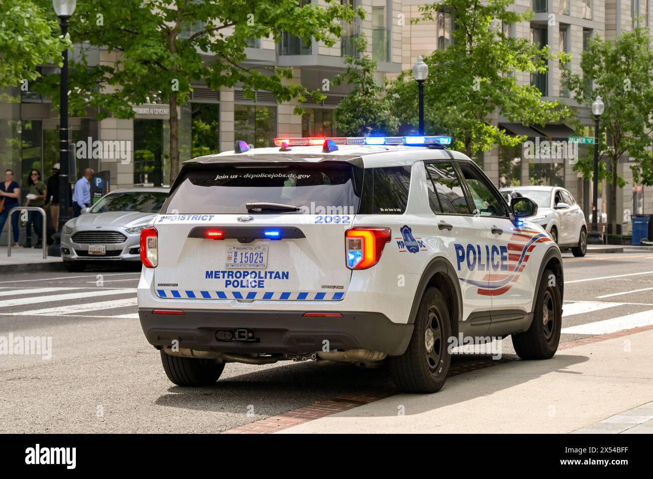 Washington DC, USA - 1 maggio 2024: Pattuglia della polizia utilizzata dal dipartimento di polizia metropolitana con luci di emergenza lampeggianti Foto Stock