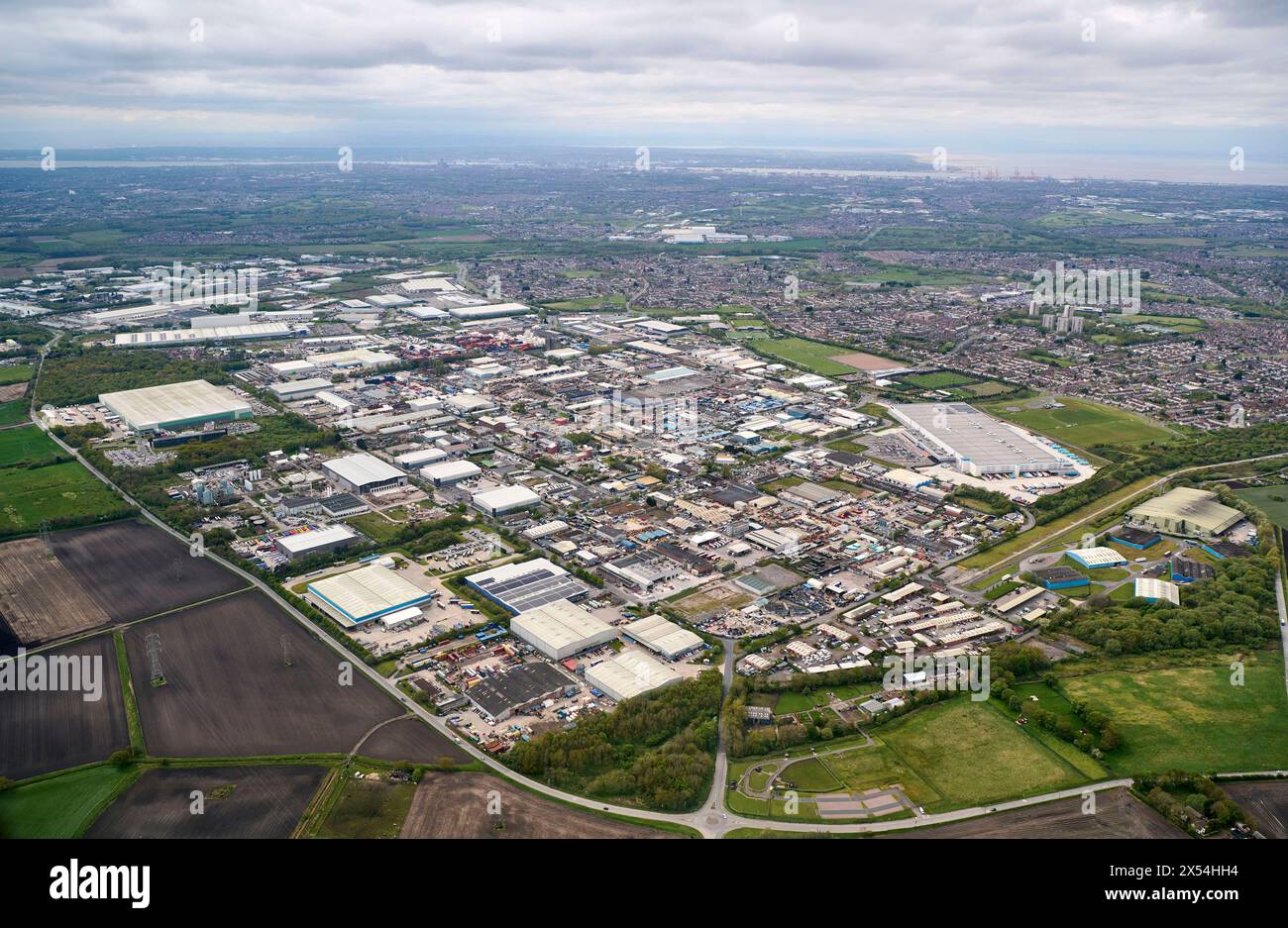 Vista aerea della zona industriale di Kirkby, Liverpool, Inghilterra nord-occidentale, Regno Unito Foto Stock