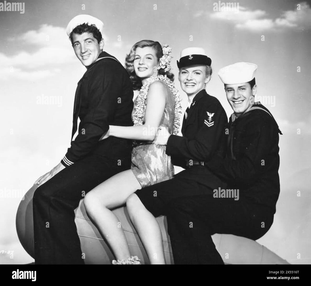 SAILOR BEWARE 1952 film della Paramount Pictures con da sinistra: Dean Martin, Corinne Calvet, Marion Marshall e Jerry Lewis Foto Stock