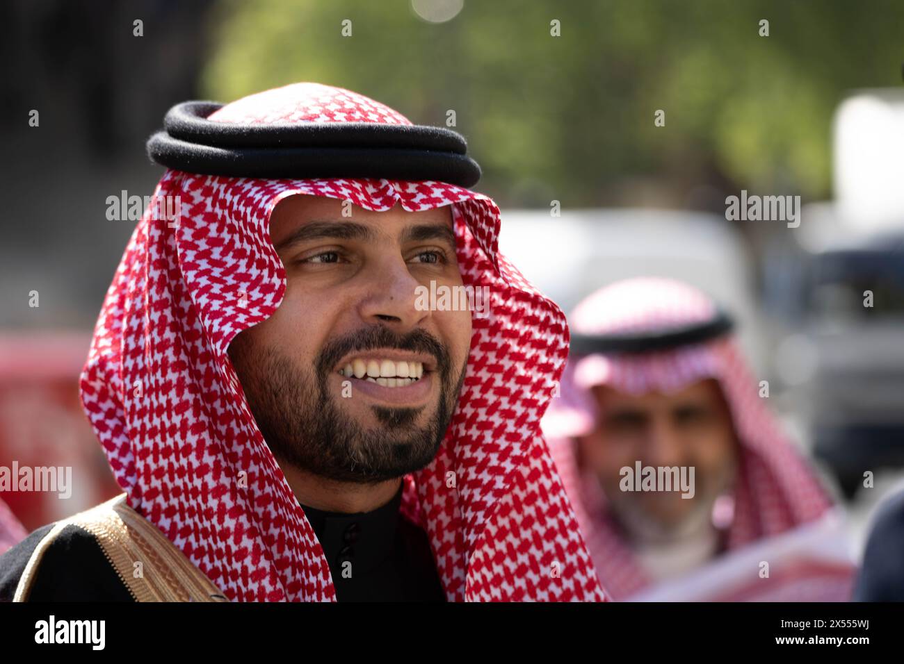 Londra, Regno Unito. 7 maggio 2024. Ahmed Alsuwaiyan, Governatore dell'Autorità del governo digitale in Arabia Saudita, arriva all'Ufficio del Gabinetto, 70 Whitehall, per una riunione. Crediti: Ian Davidson/Alamy Live News Foto Stock