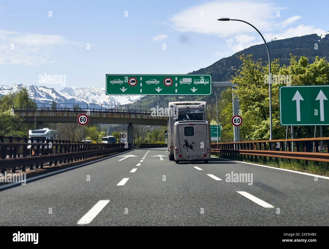 Brennero, Italia. 29 aprile 2024. Stazione a pedaggio dell'autostrada del Brennero a Sterzing, Italia, 29 aprile 2024. Fotografo: ddp Images/STAR-Images credito: ddp media GmbH/Alamy Live News Foto Stock
