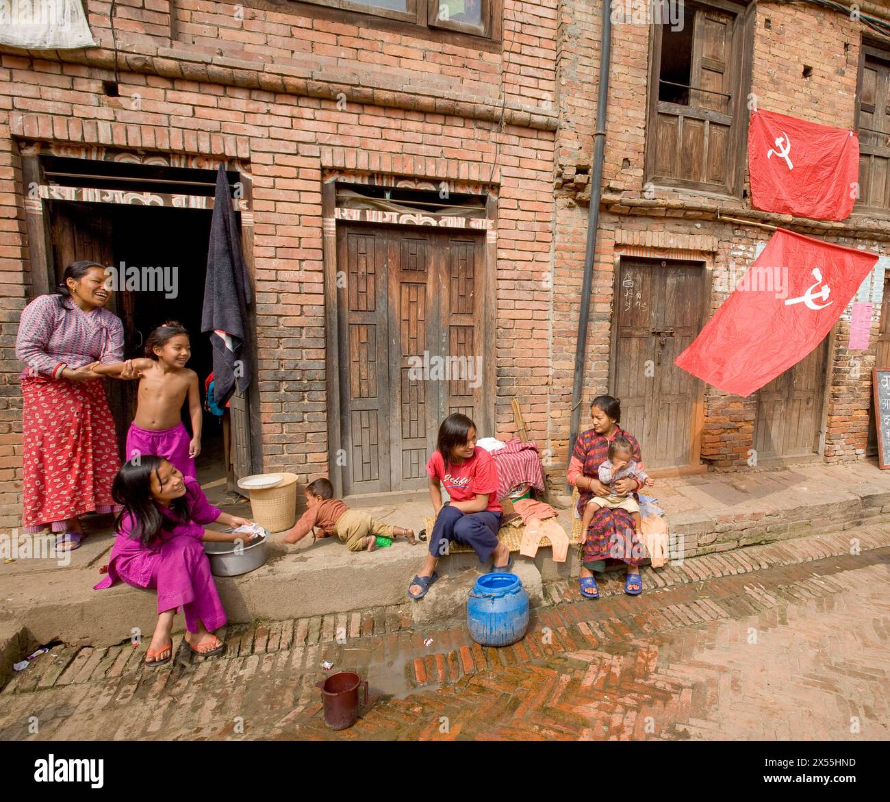 MAOISTI NELLA SOCIETÀ NEPALESE A KATHMANDU IN NEPAL Foto Stock