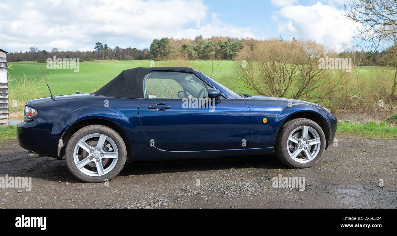 2007 Mazda MX5 con capote in tessuto, Scozia, Regno Unito Foto Stock