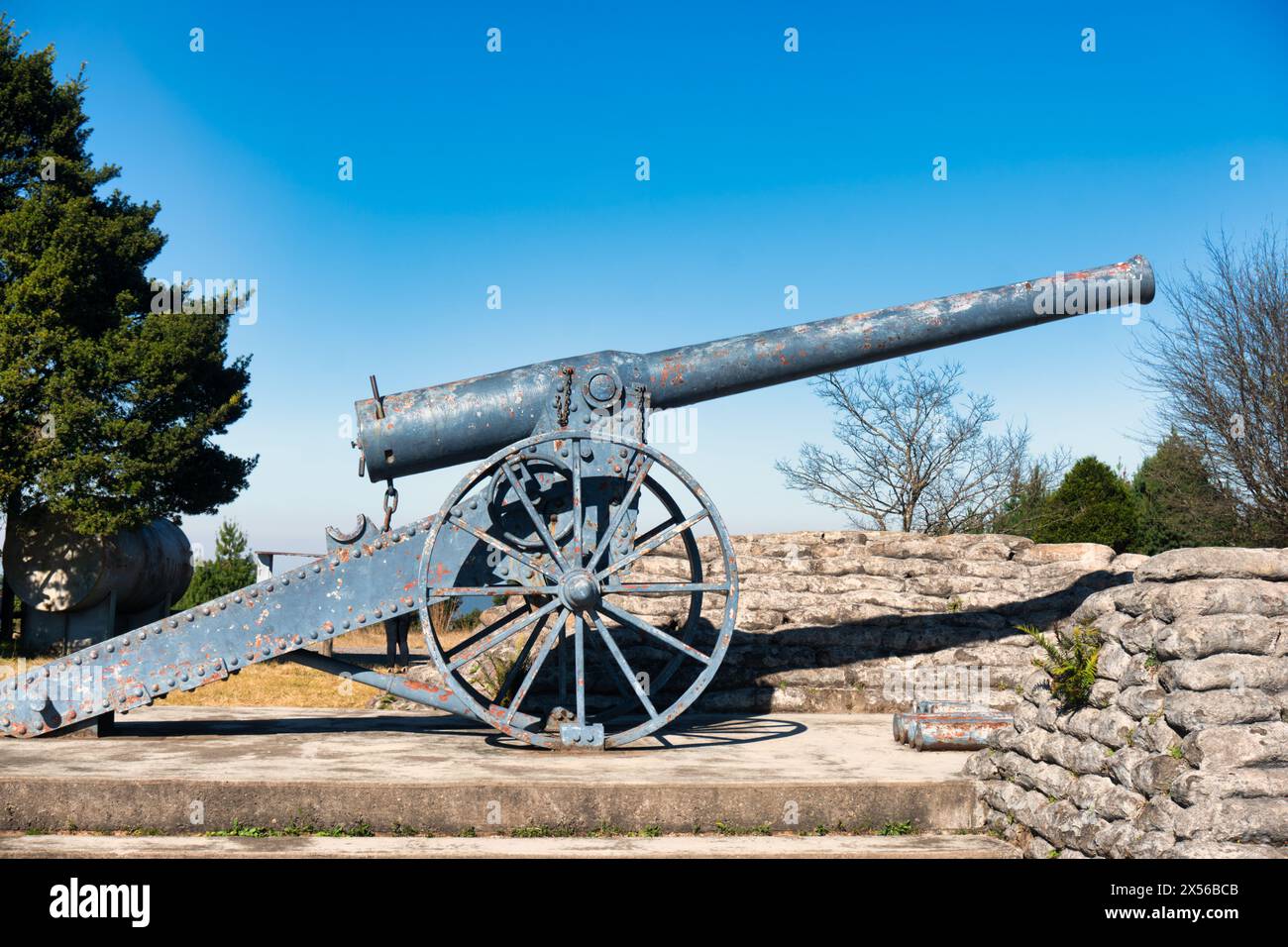 Long Tom Monument, storia, Mpumalanga, Sud Africa, un cannone da campo francese che commemora l'ultimo uso dei cannoni Boer 155 mm Creusot Long Tom durante il Foto Stock