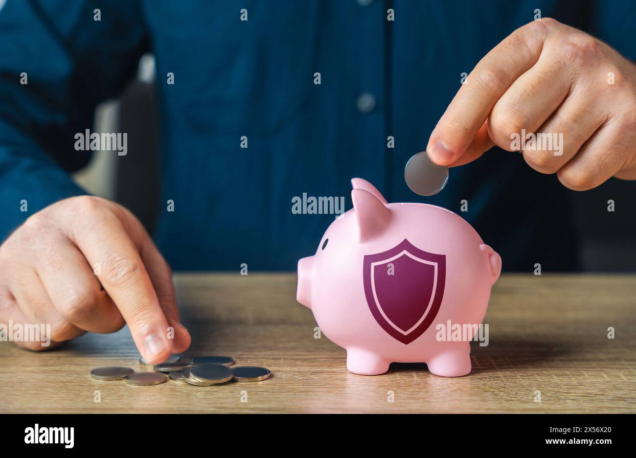 Investite nella protezione. Sistemi di sicurezza, sicurezza fisica. Proteggere le informazioni sensibili e le attività commerciali. Aumentare la spesa di bilancio per la difesa. Milit Foto Stock