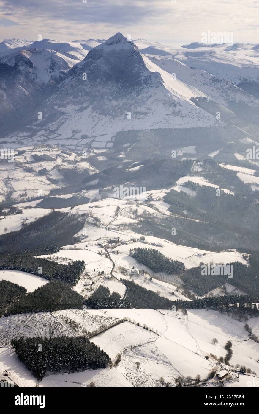 Txindoki montagna, Aralar mountain range, neve. Guipuzcoa, Paesi Baschi Foto Stock