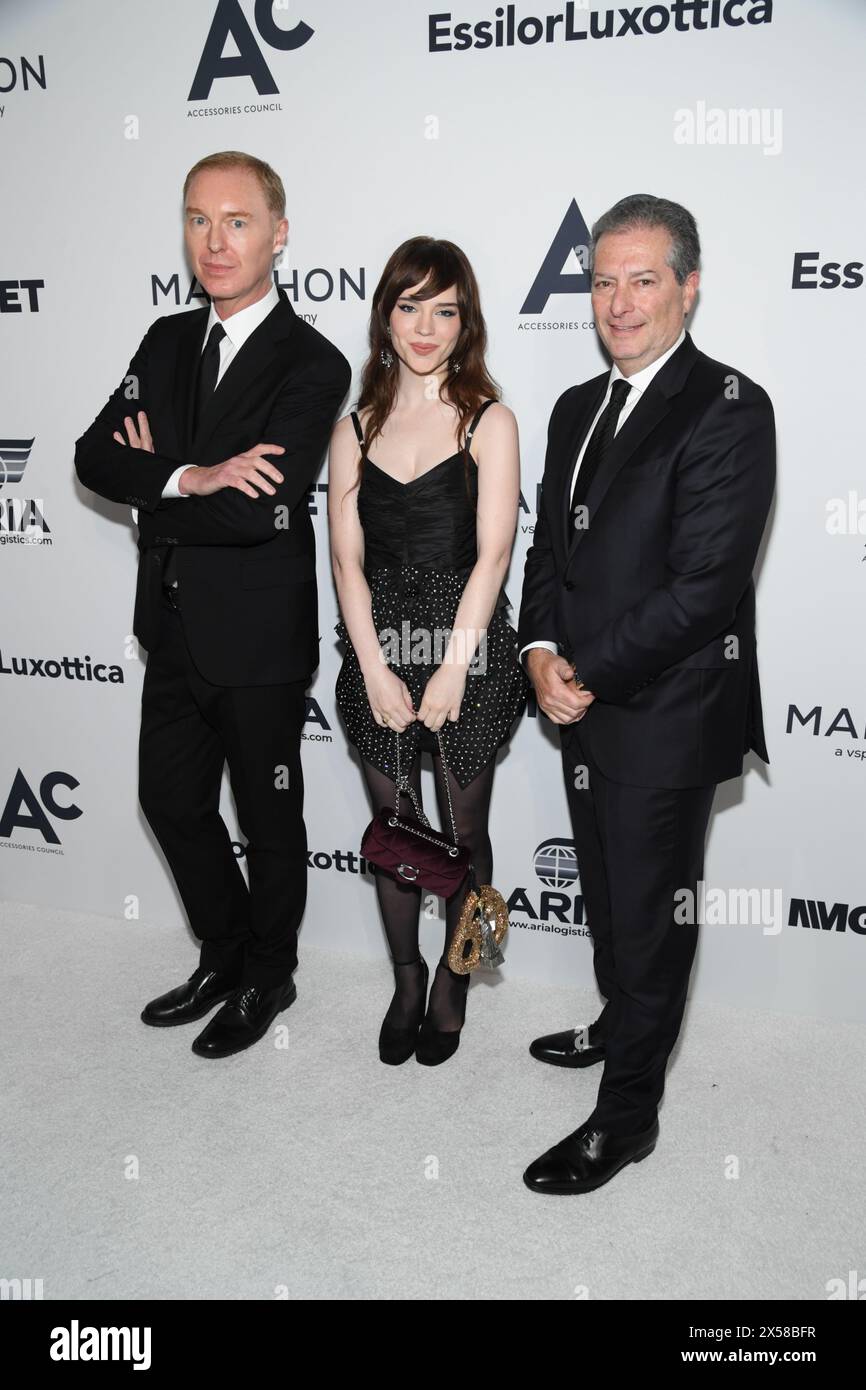 New York, Stati Uniti. 7 maggio 2024. Stuart Vevers, Sophie Thatcher e Todd Kahn hanno partecipato agli ACE Awards 2024 al Pierre Hotel di New York, New York, il 7 maggio 2024. (Foto di Efren Landaos/Sipa USA) credito: SIPA USA/Alamy Live News Foto Stock