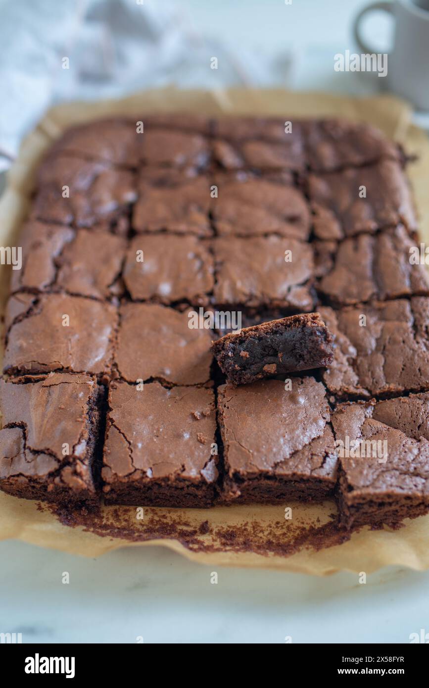 Salsa al cioccolato brownies Foto Stock