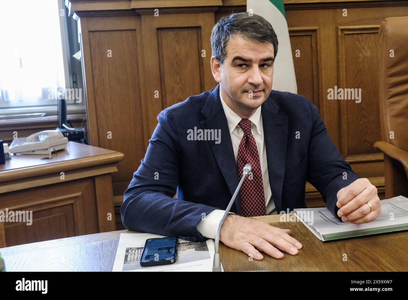 Raffaele fitto ministro affari europei, coesione territoriale e pnrr, durante l'audizione davanti alla Commissione politiche dell'Unione europea presieduta da Alessandro Giglio Vigna LEGA tenutasi presso la camera dei deputati a Roma, Mercoled&#xec; 08 maggio 2024 (foto Mauro Scrobogna/LaPresse) Raffaele fitto, ministro degli affari europei, della coesione territoriale e del PNR, durante l'audizione dinanzi alla Commissione politica dell'Unione europea presieduta da Alessandro Giglio Vigna LEGA, tenutasi presso la camera dei deputati di Roma, mercoledì 08 maggio 2024 (foto di Mauro Scrobogna/LaPresse) Foto Stock